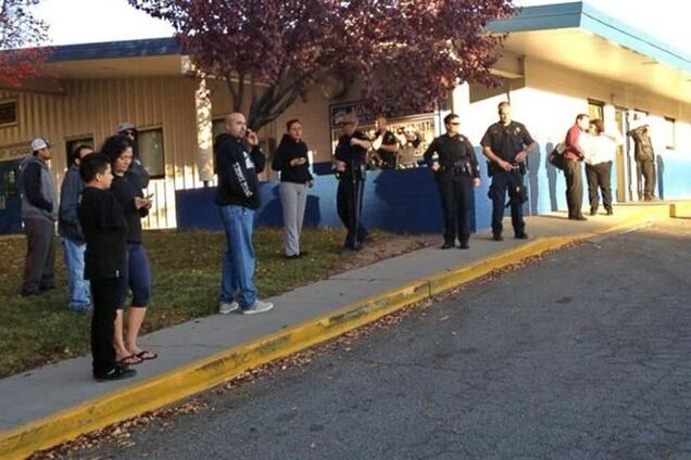 Два человека погибли при стрельбе в школе в США