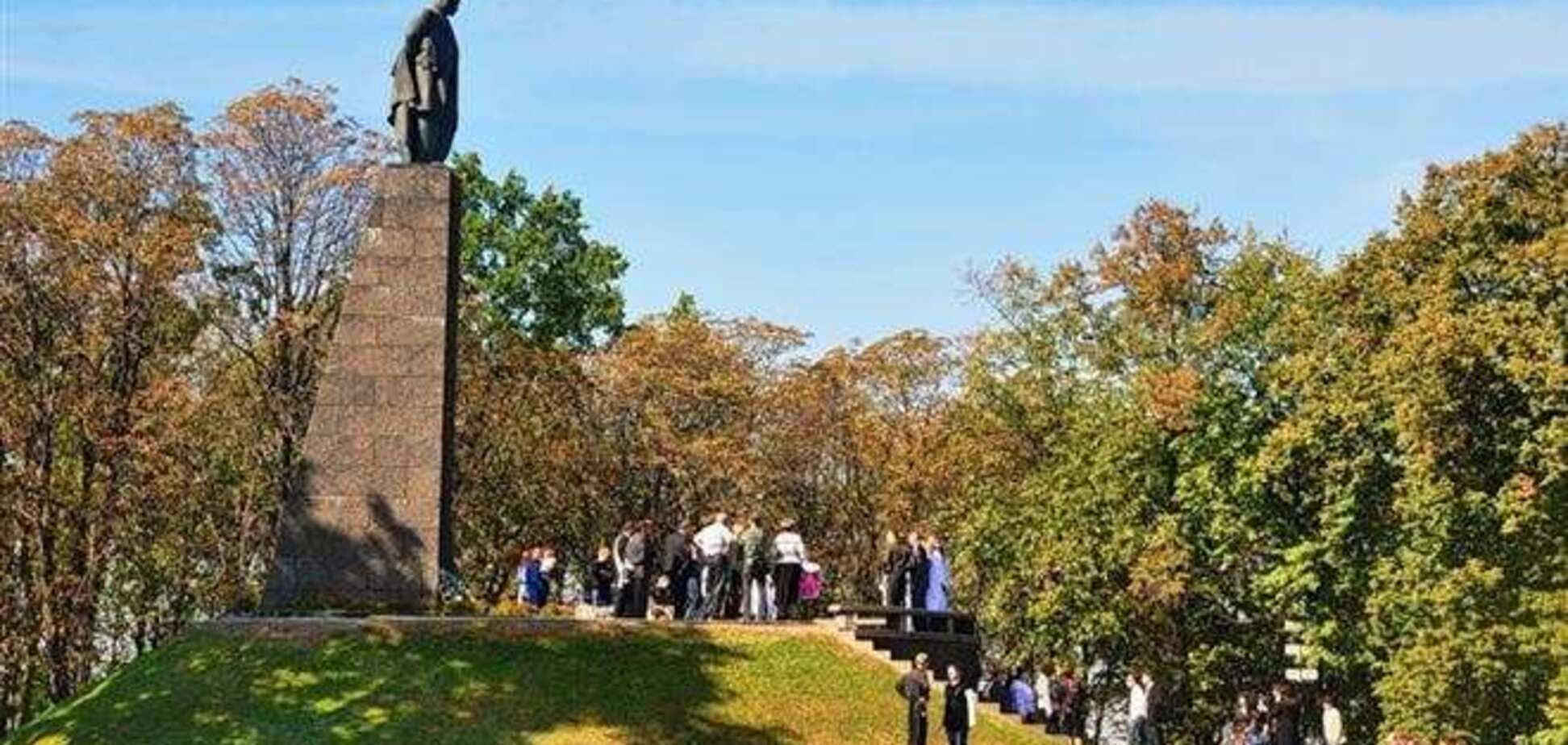 Свободовцы обвинили черкасского губернатора в разрушении исторического памятника