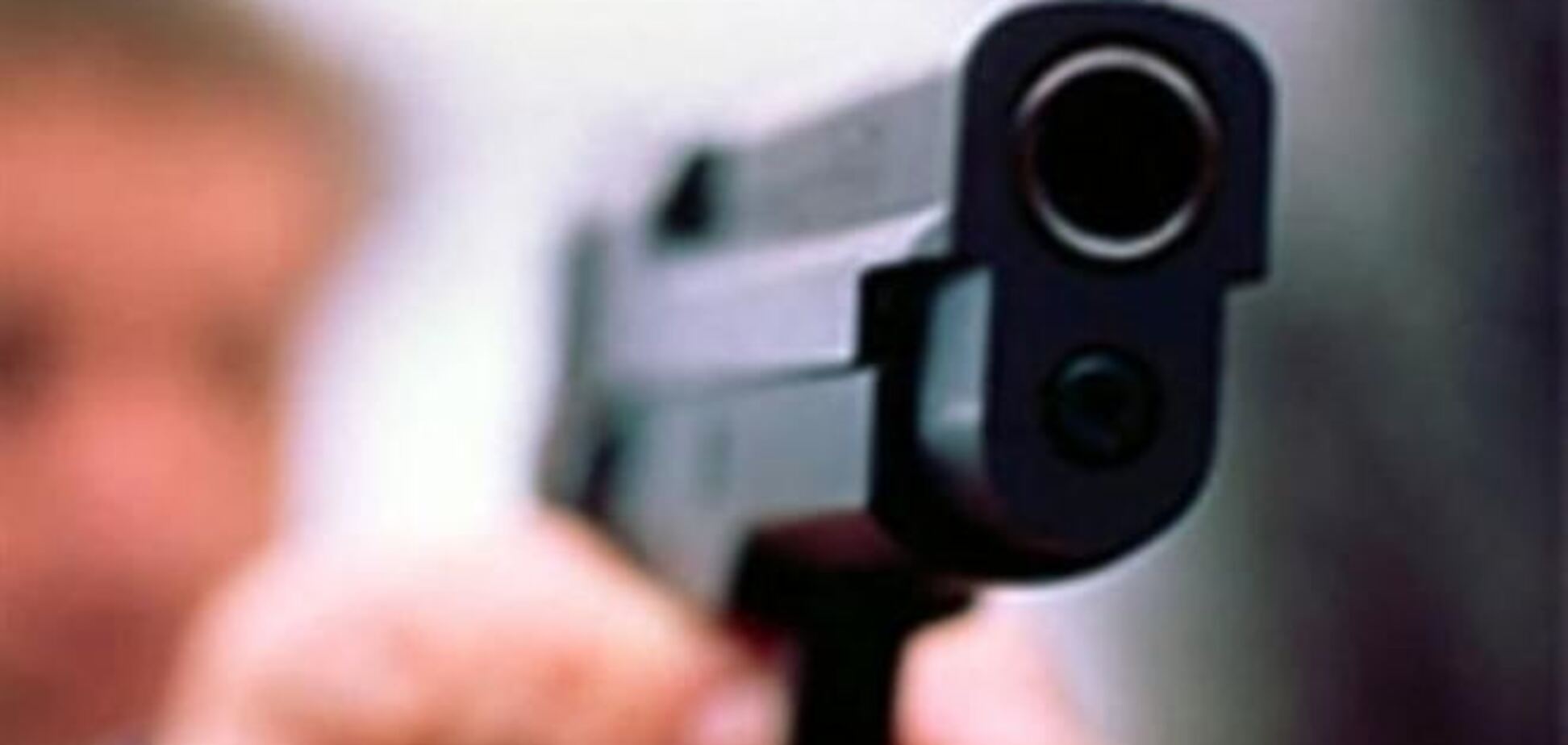 В Нью-Йорке 13-летний подросток принес в школу пистолет