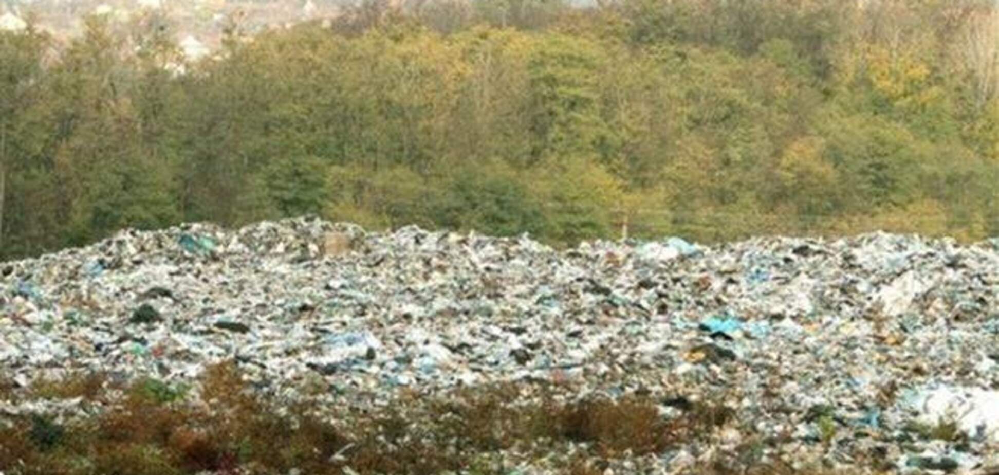 Огромную мусорную свалку под Киевом будут закрывать