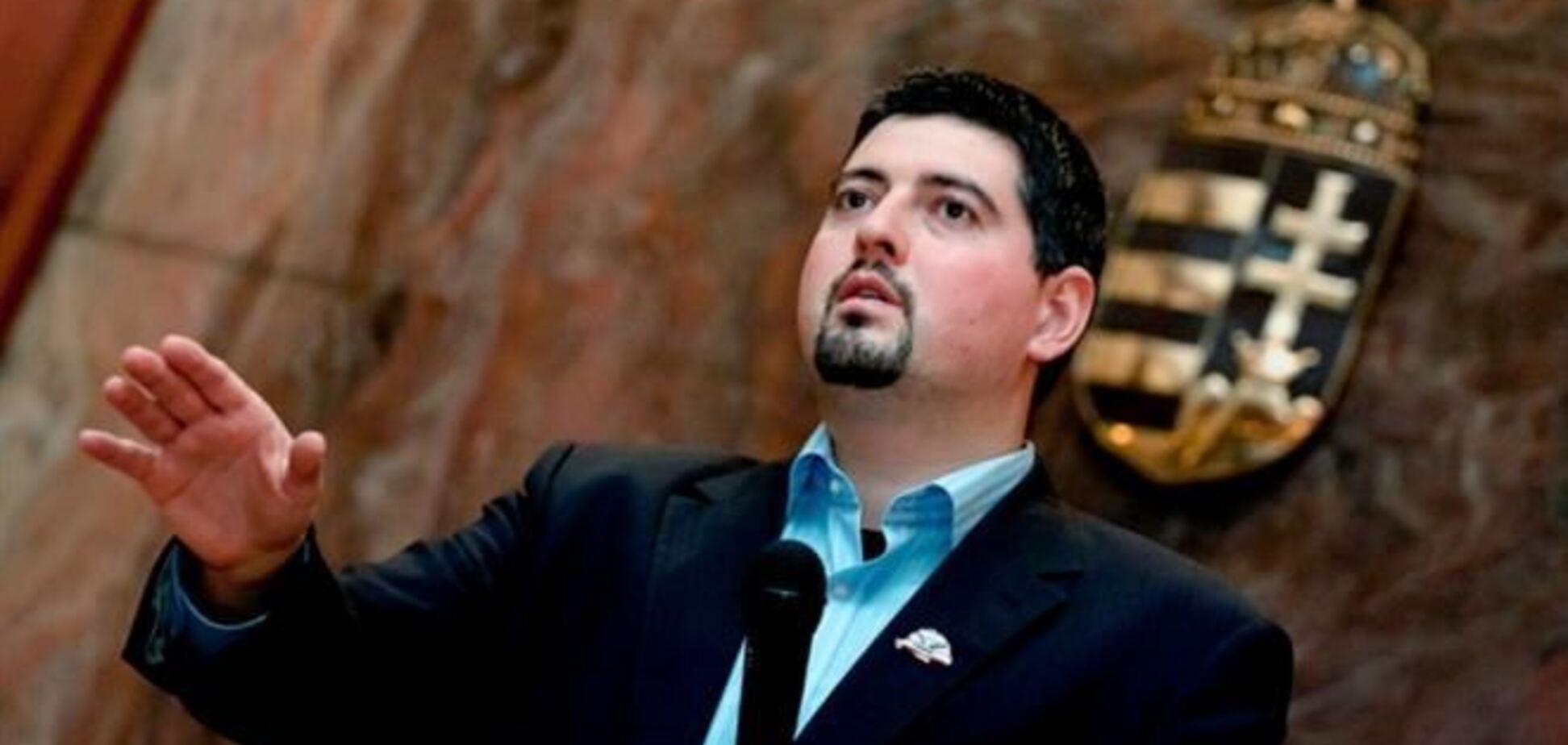 Лидер неонацистов Венгрии покаялся, узнав, что он еврей