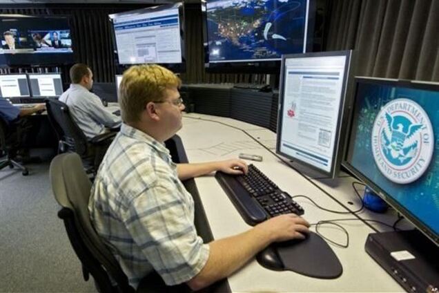 The Guardian: Америка слушала телефоны 35 мировых лидеров