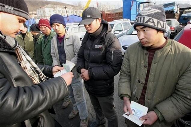 Россия не будет выдавать гражданство ранее депортированным иностранцам