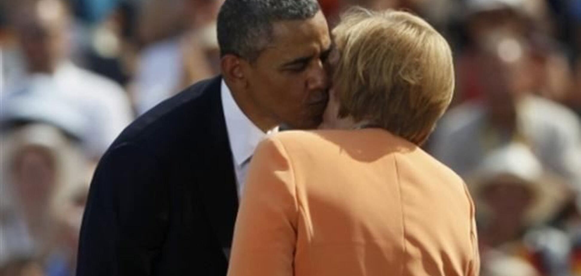 Обама объяснился с Меркель из-за прослушки ее телефона