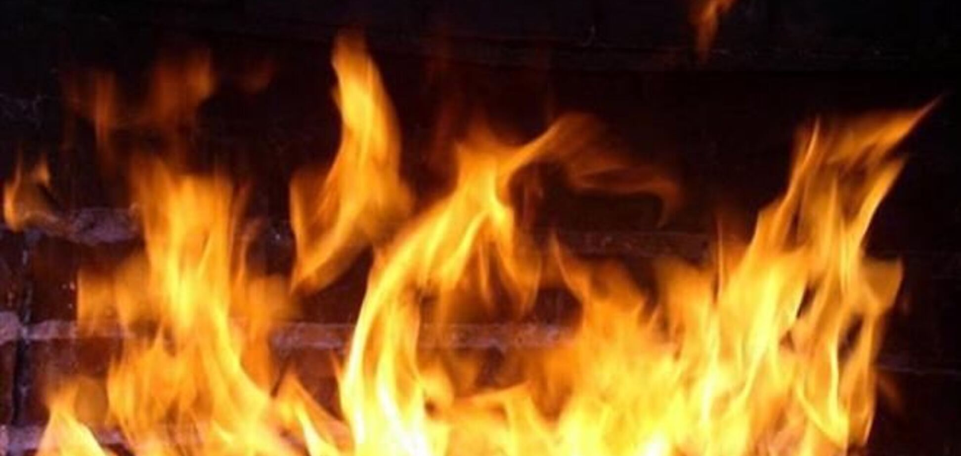 У Дніпропетровську горіла багатоповерхівка: пожежні врятували п'ятеро людей