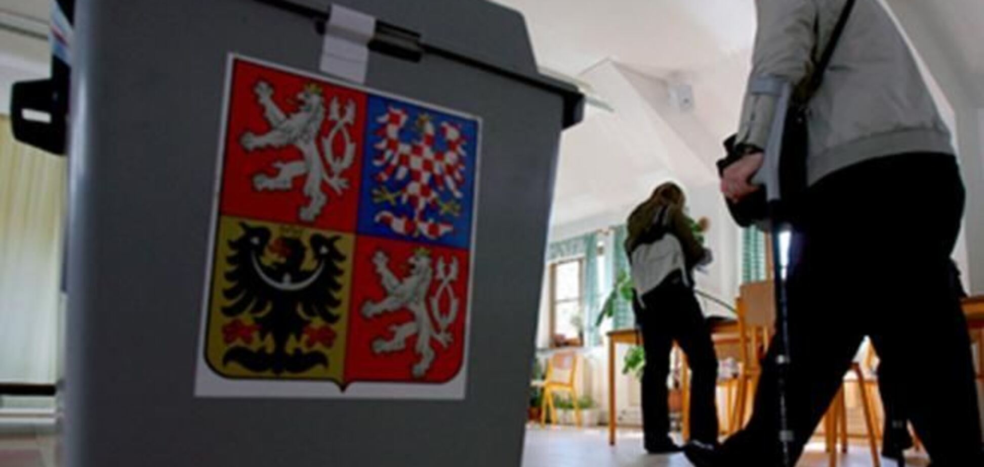 На досрочных парламентских выборах в Чехии лидируют левые