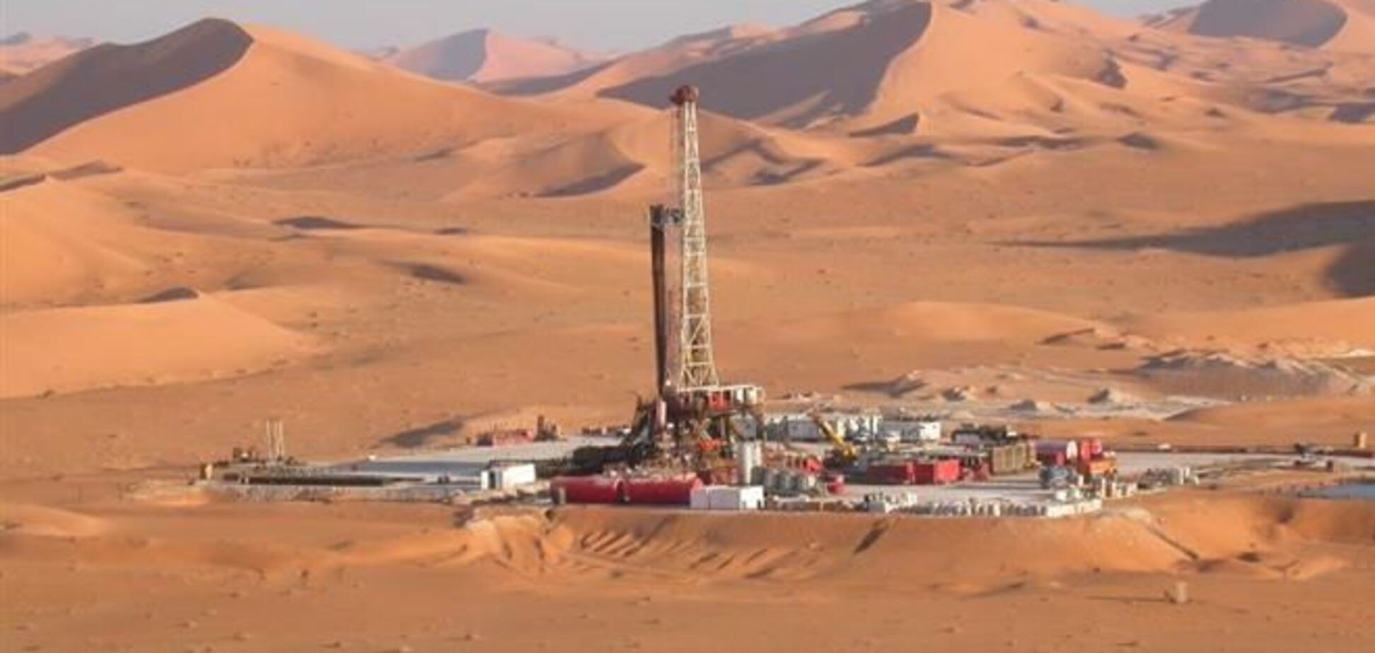 В Алжире обнаружено крупное месторождение нефти