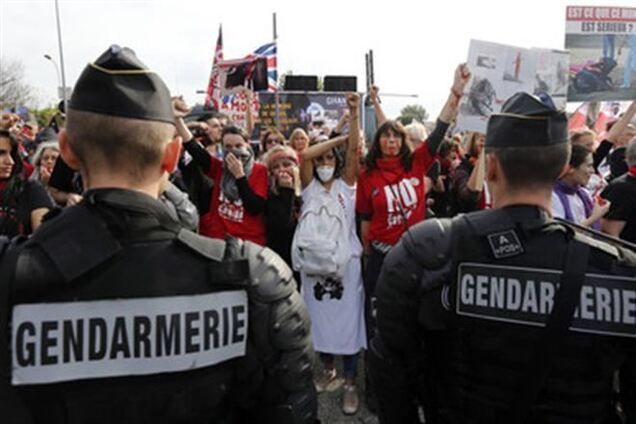 Фермерские протесты во Франции переросли в массовые беспорядки