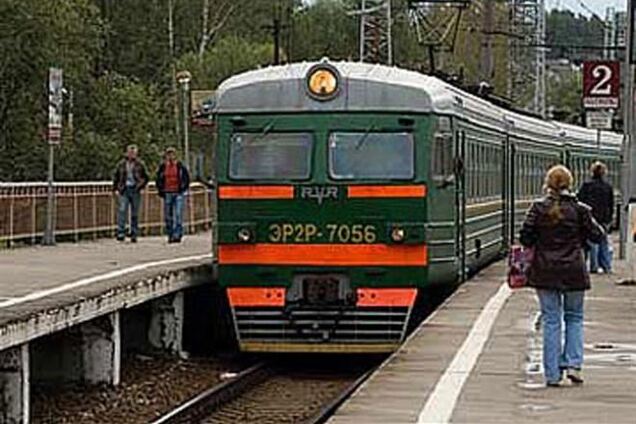 На Харківщині двері електрички затиснули ногу дитині: відкрито провадження