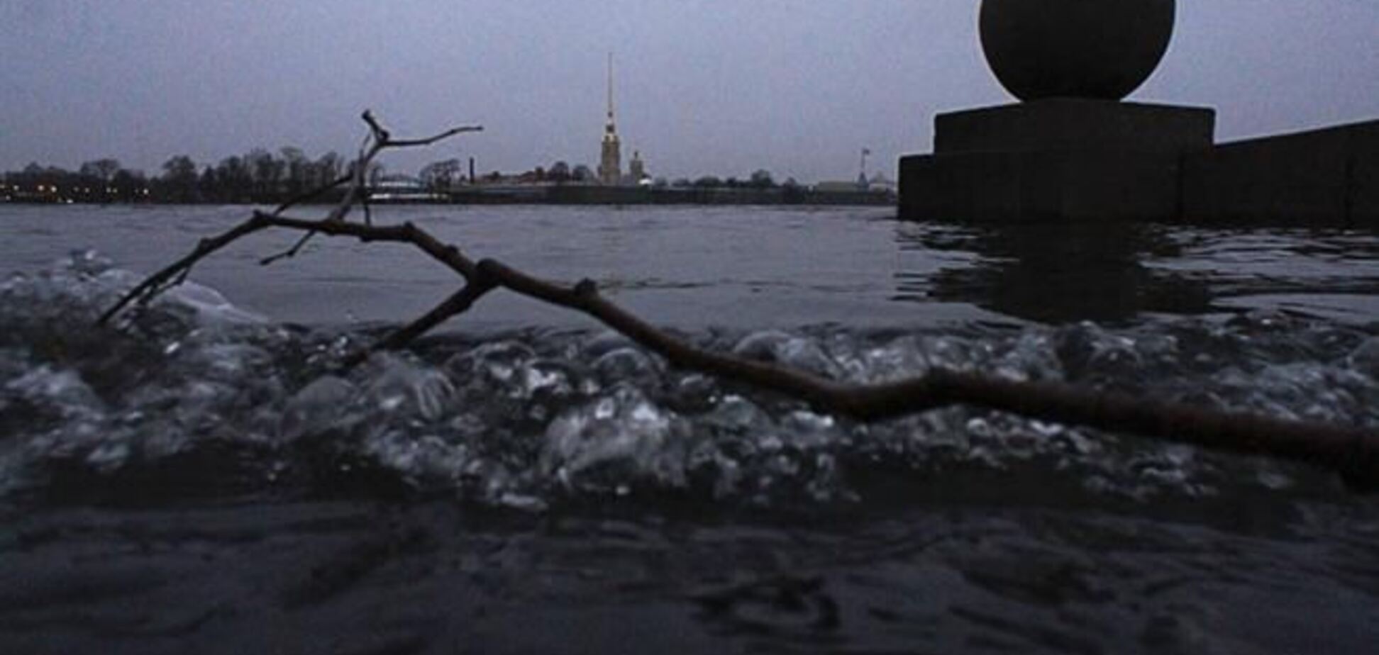 Шторм 'Святий Юда' насувається на Санкт-Петербург: місту загрожує повінь