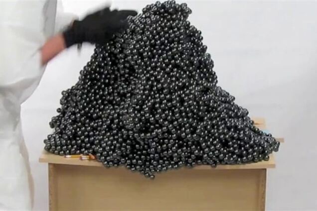 У Криму хлопчик потрапив до лікарні з 43 магнітними кулями в інтимному місці