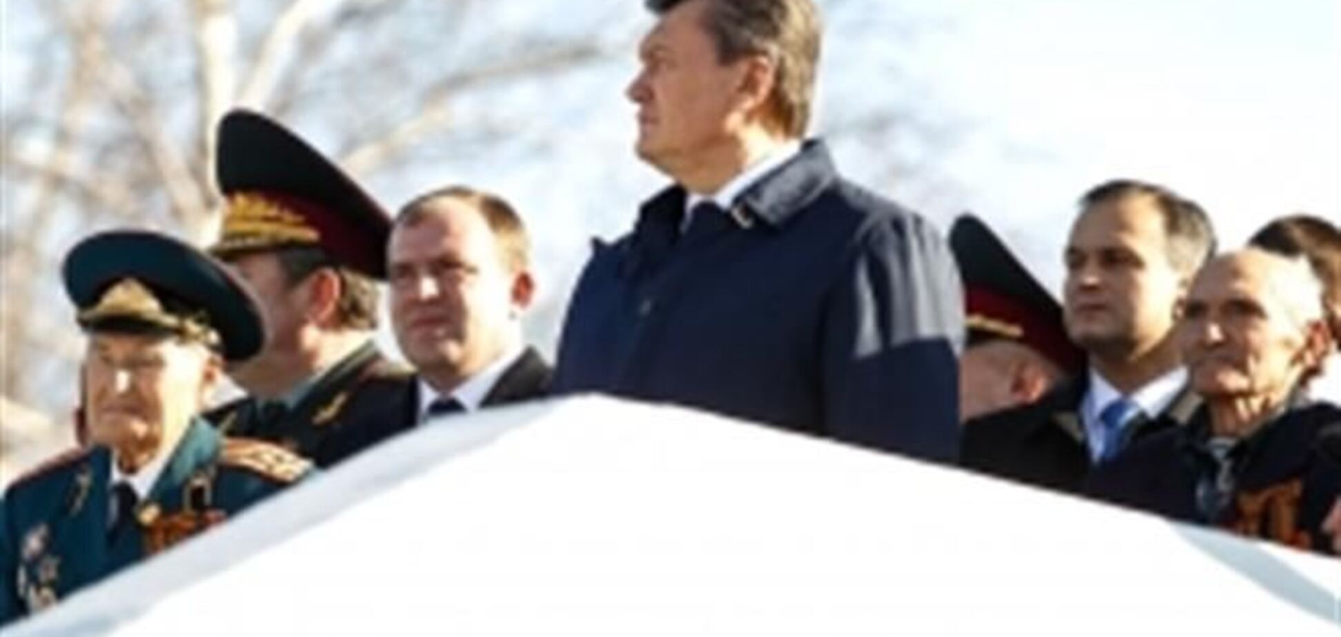 Янукович в Днепропетровске попал на поле боя