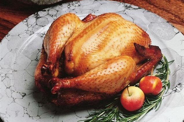 СЕС: Кури у львівському магазині зіпсувалися через зберігання довше норми