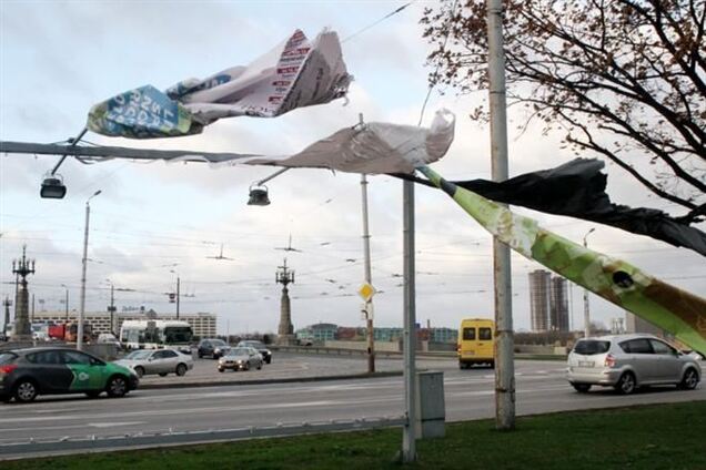 Шторм оставил без света три города в Латвии