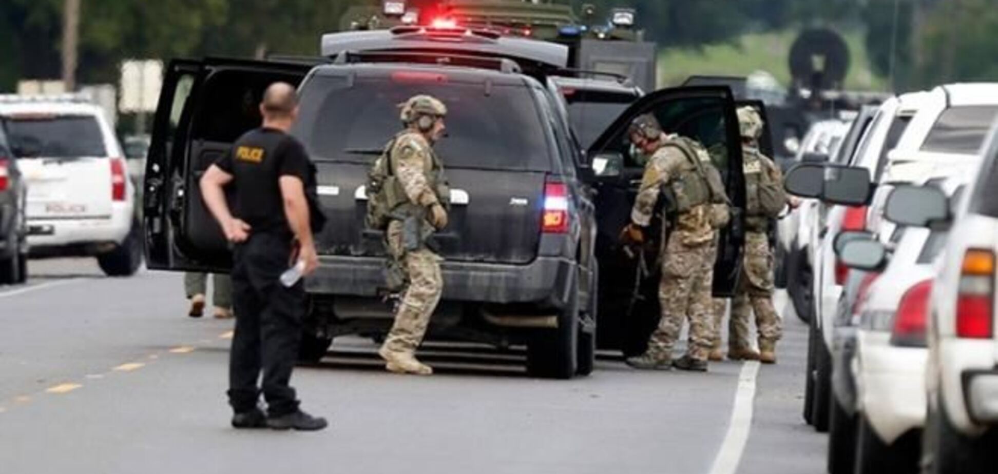 Стрельбу у здания конгресса США устроила женщина