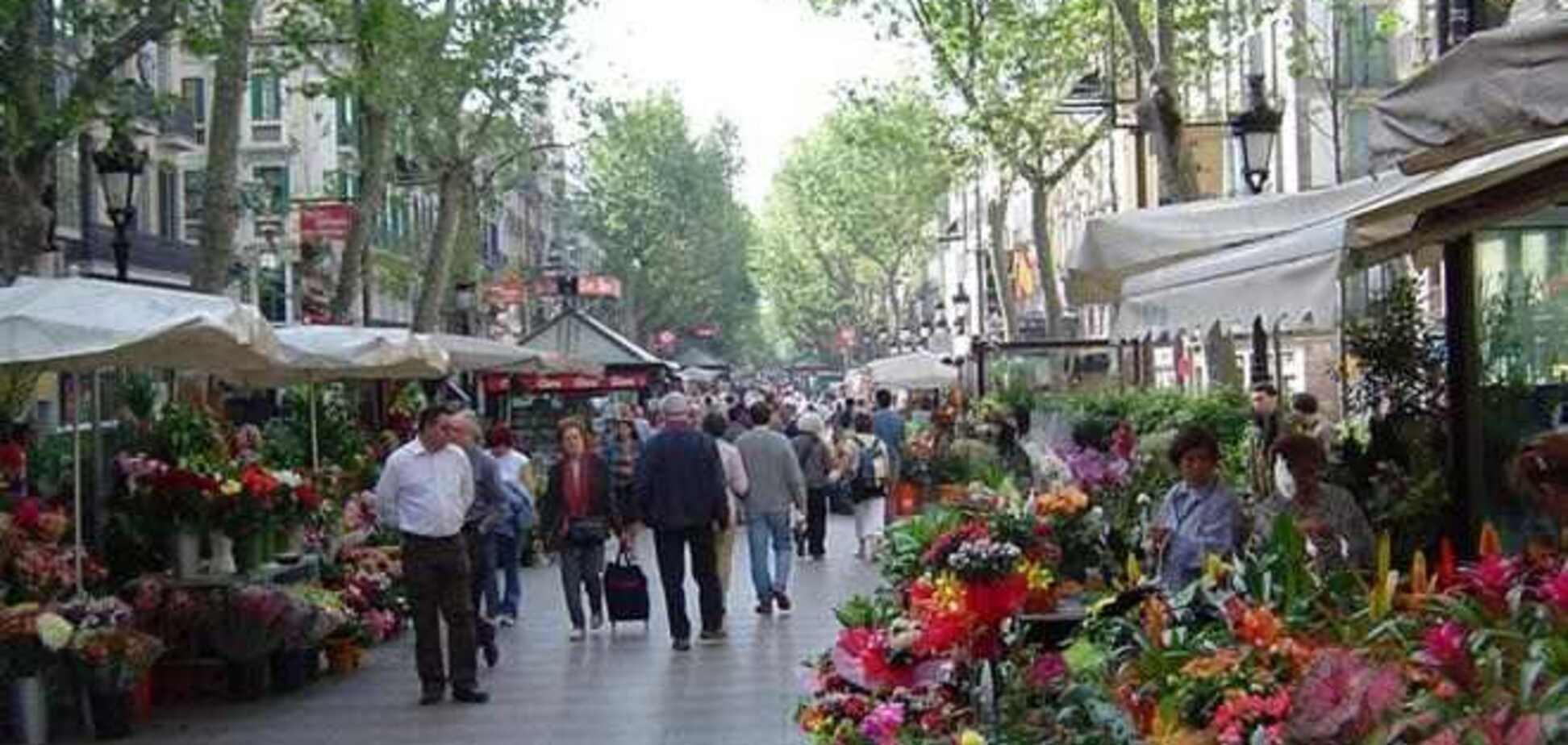 Туристы не смогут купить сувениры в цветочных ларьках в Барселоне 