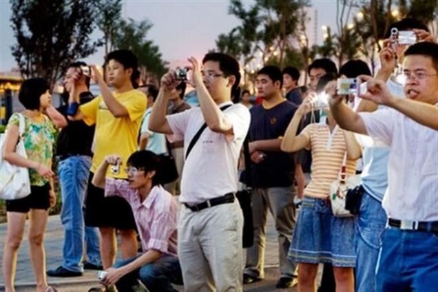 Китайским туристам напомнили, как культурно вести себя в путешествиях 