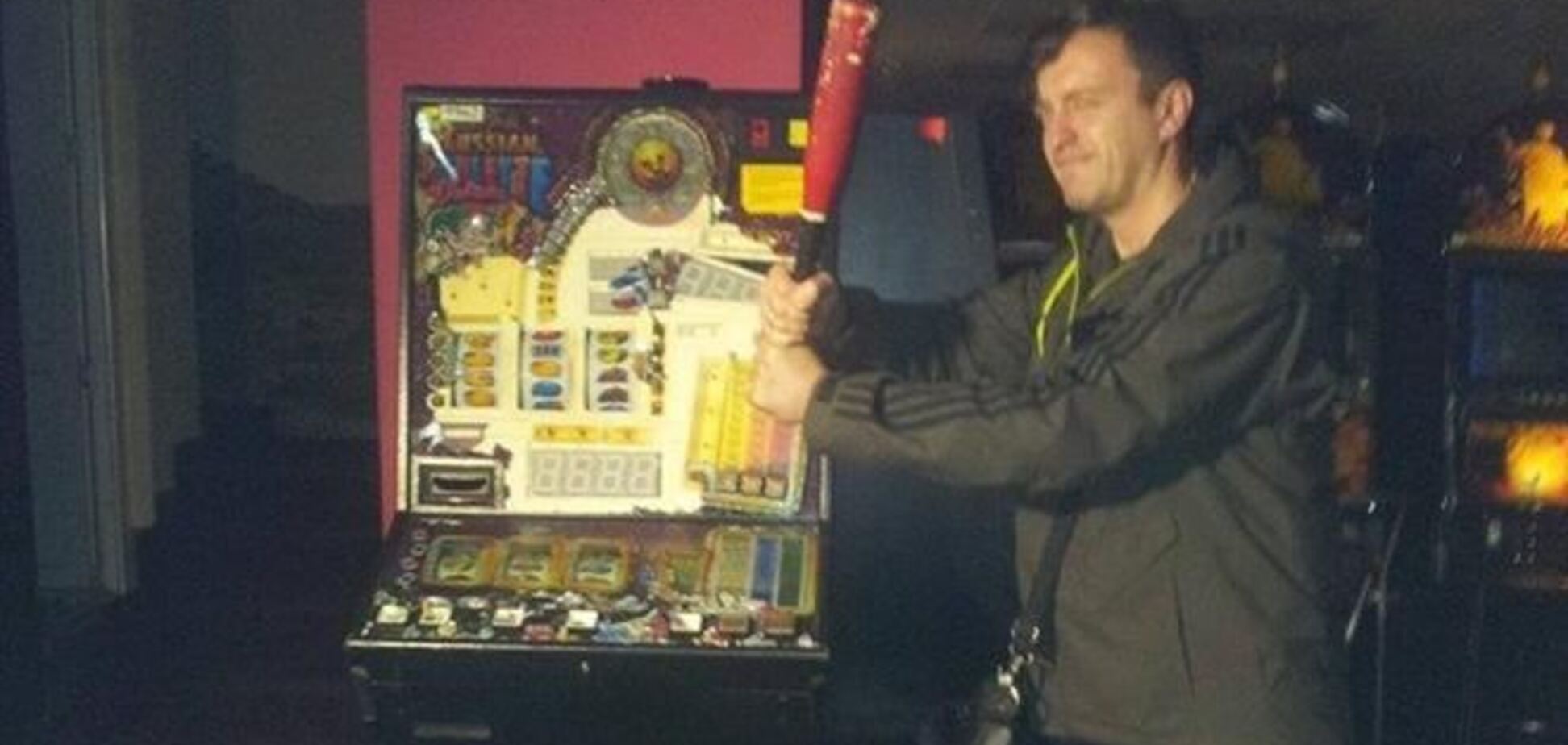 На Киевщине свободовец зашел с битой в казино