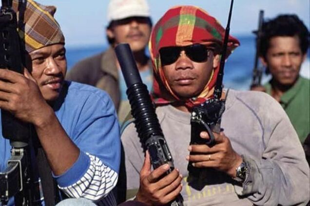 Осуждены пираты, по ошибке напавшие на военный корабль