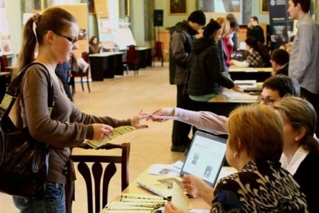 В Минобразования переписали условия приема в вузы 