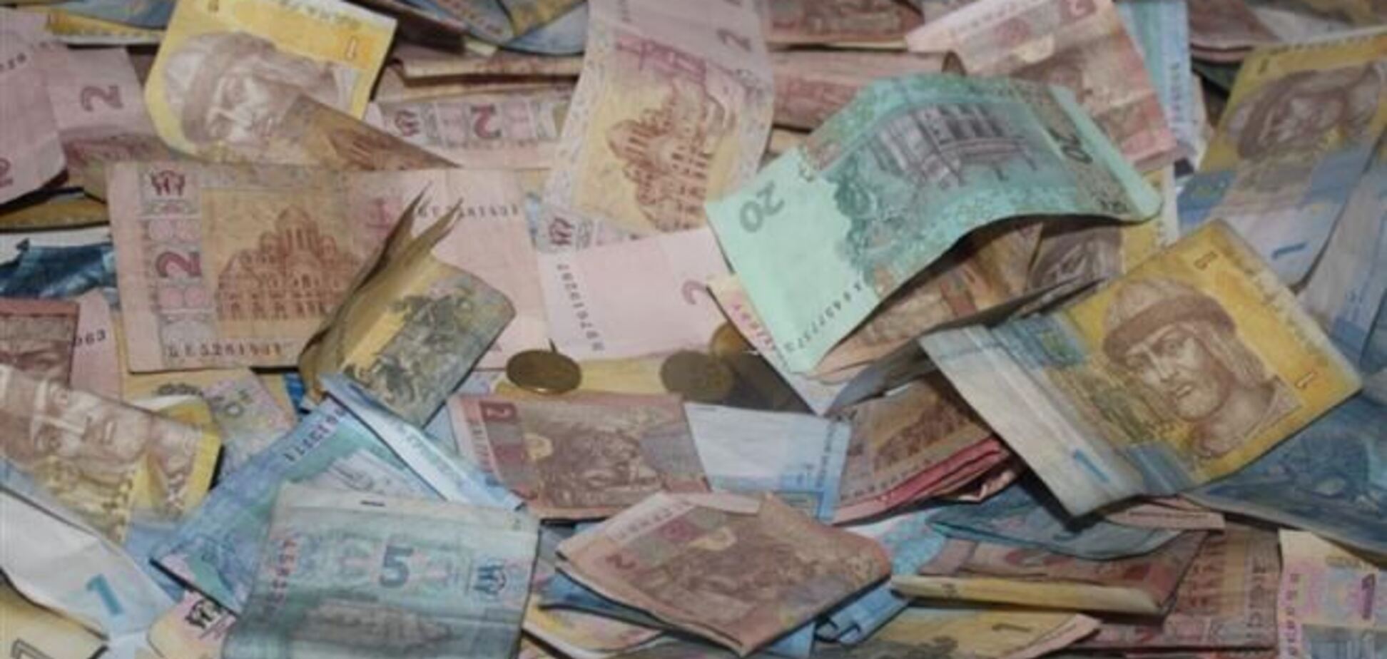 Гривня снизилась на закрытии межбанка