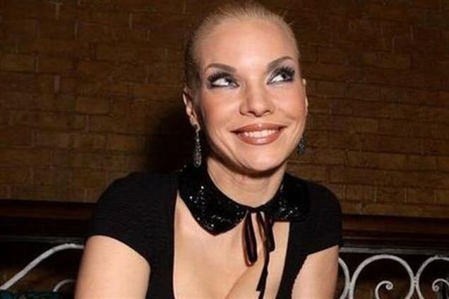 Окунская обещает не выпустить Власенко в Эмираты