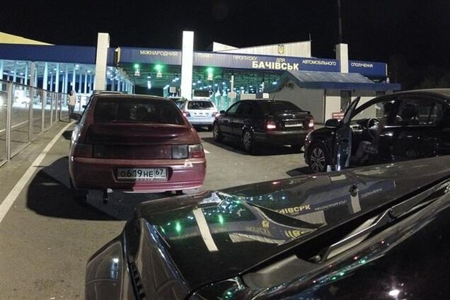 Міліція почала розслідувати підрив смертника на КПП 'Бачівськ'