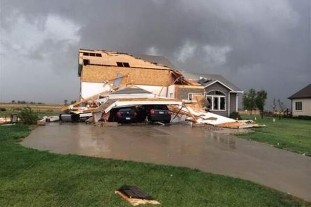 Разрушительный торнадо пронесся над Небраской