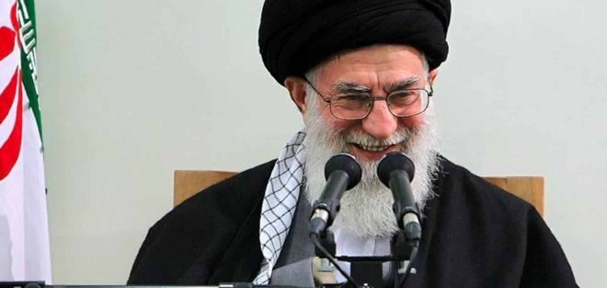 Верховний лідер Ірану закликав Роухані не вірити США