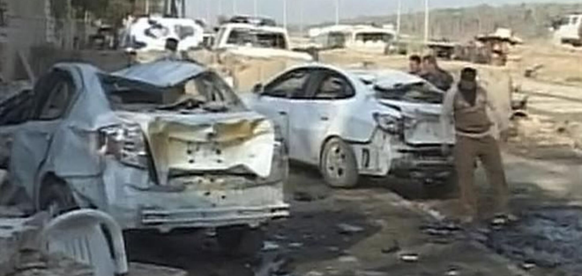 При взрыве у иракской школы погибли 14 учеников и преподаватель