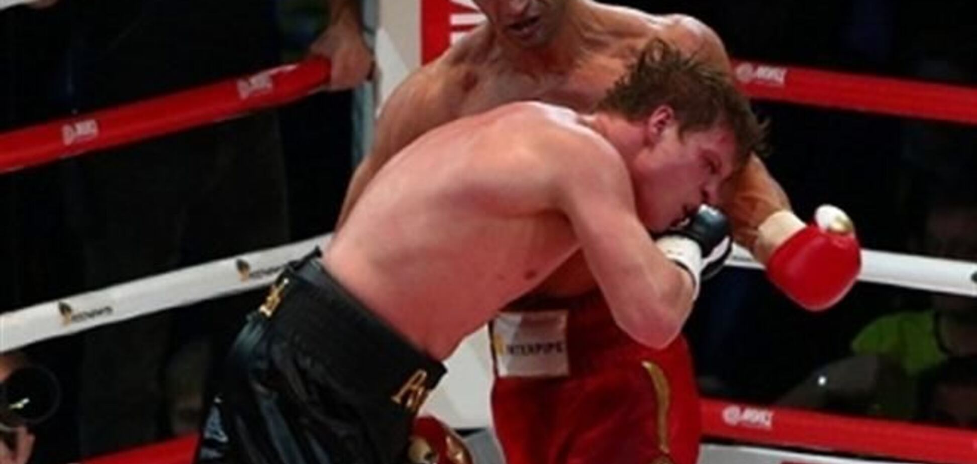 Эксперт: рефери боя Кличко - Поветкин был лоялен к мелким нарушениям