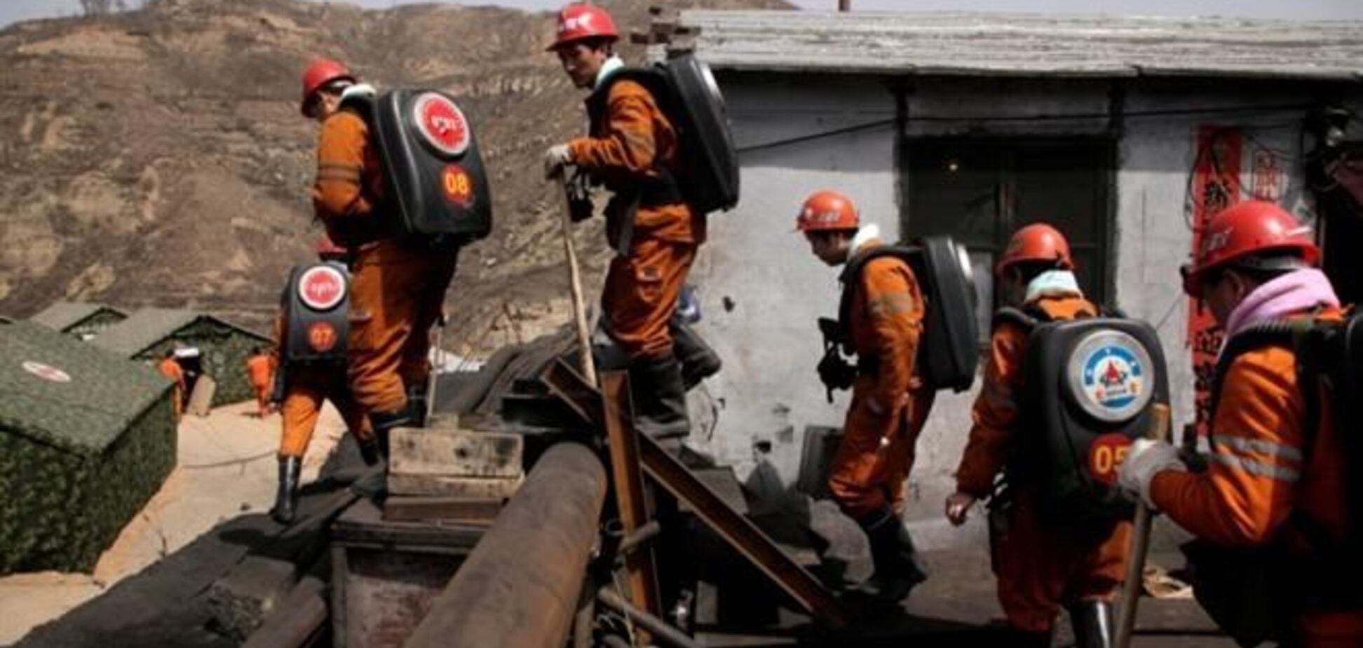 Китай начал производить роботов для шахт