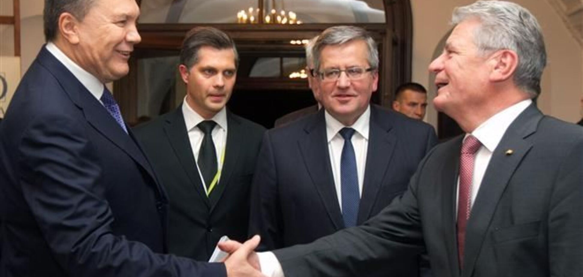 Президент Німеччини закликав Януковича не тягнути час і звільнити Тимошенко