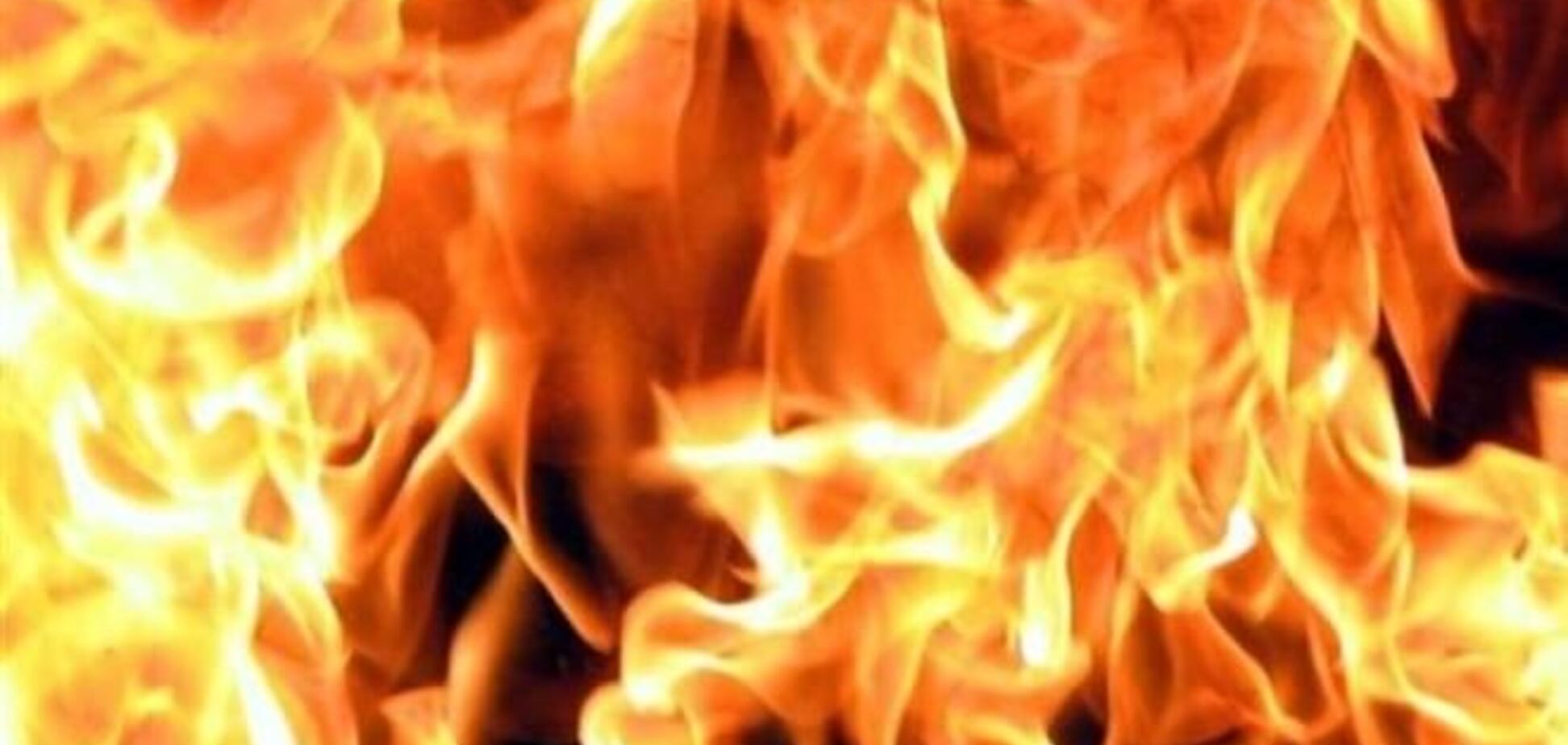 У Маріуполі чоловік облив співмешканку гасом і підпалив