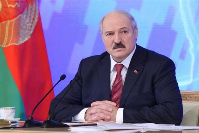 Лукашенко недоволен повышенным спросом белорусов на иностранную валюту
