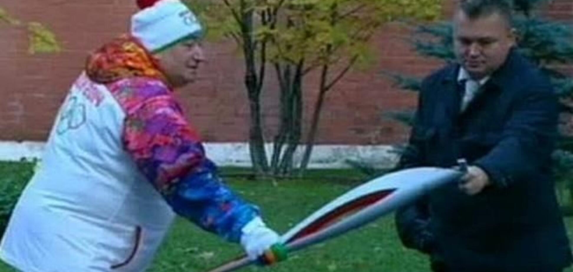 Олимпийский огонь в Москве потухал четыре раза за два дня