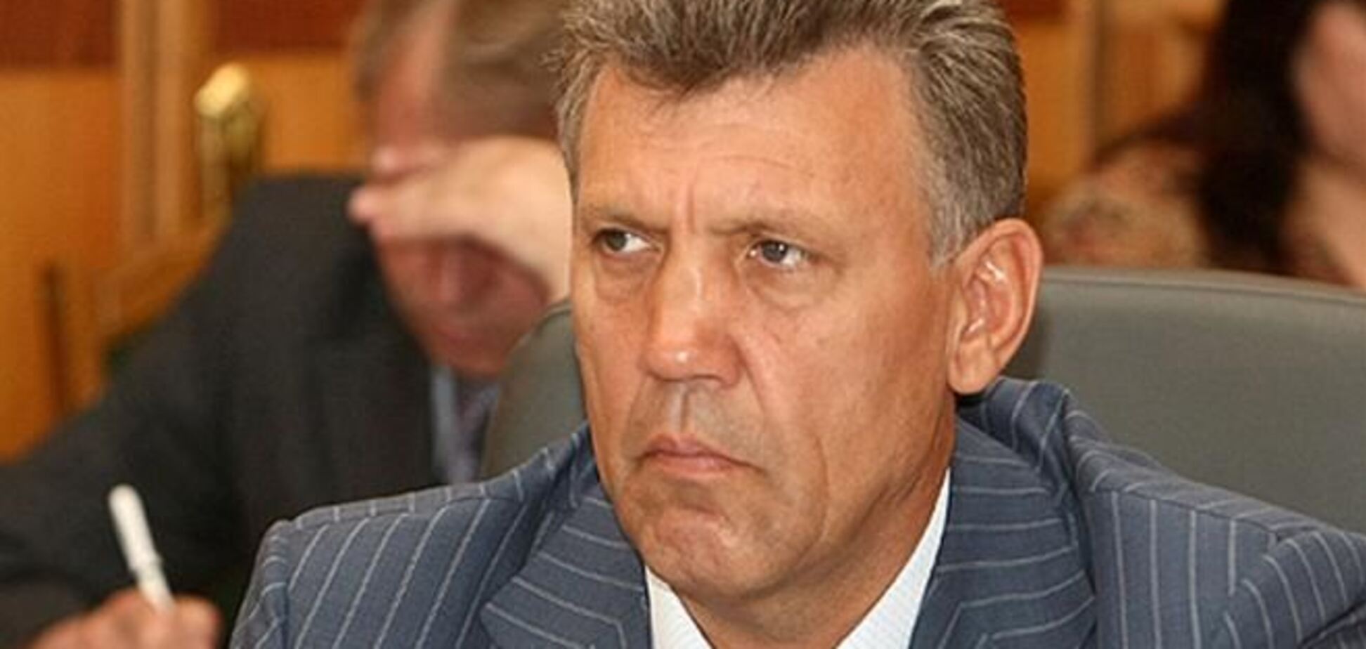 Янукович присвоил дочери Кивалова звание заслуженного юриста