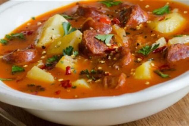 Супы с колбасой: 7 рецептов вашего обеда