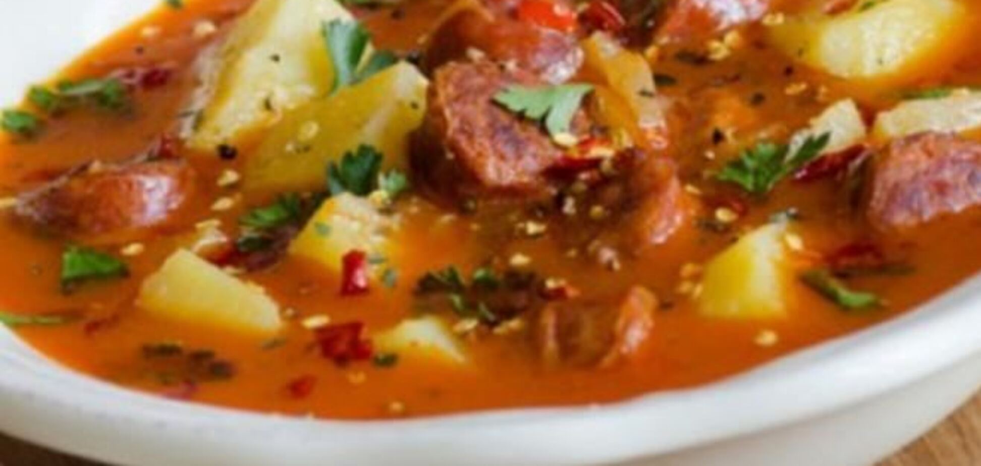 Супы с колбасой: 7 рецептов вашего обеда