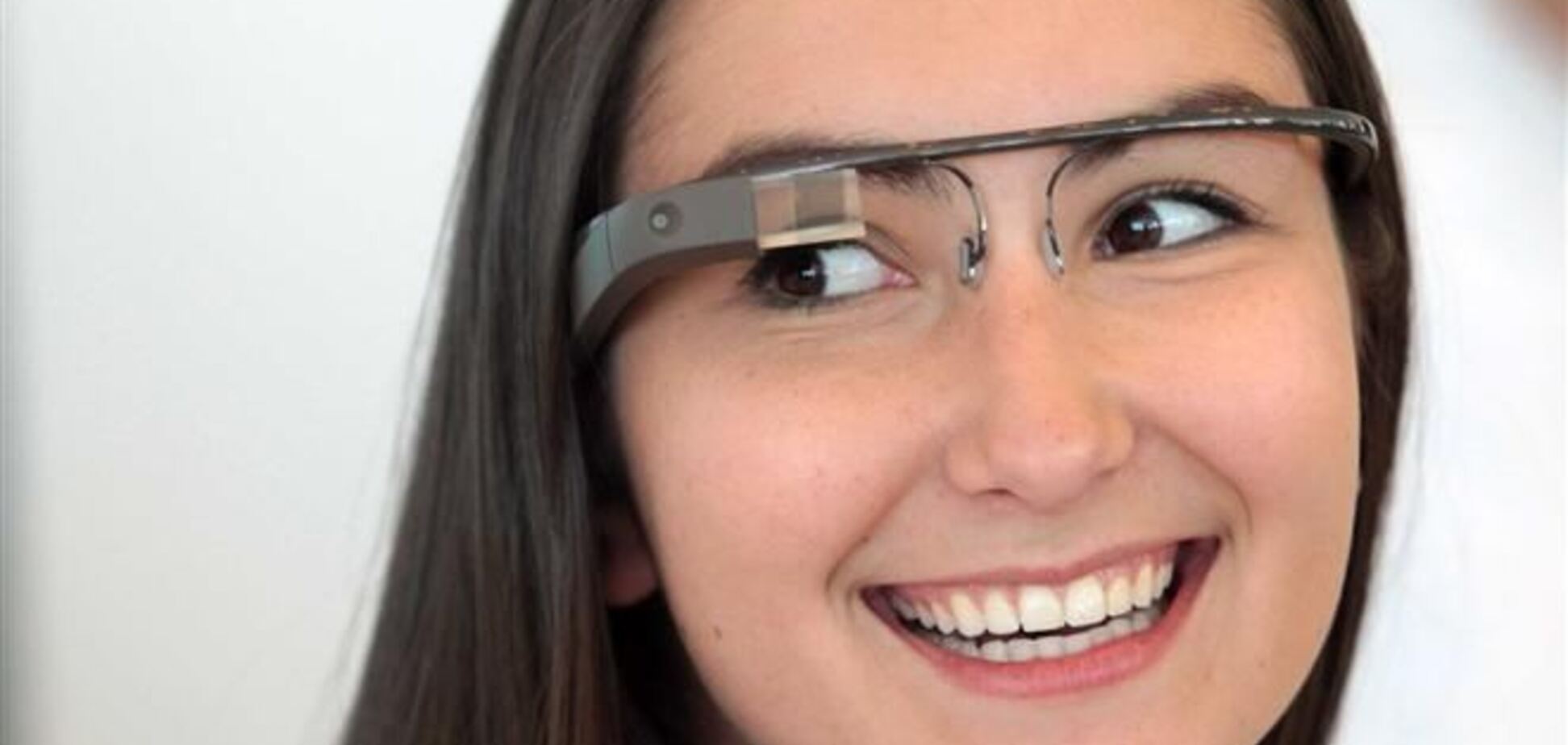 Американку оштрафовали за езду за рулем в очках Google Glass