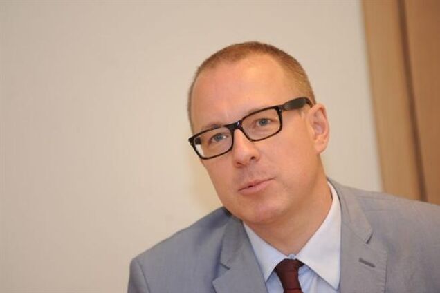 Латвийский парламентарий выпрыгнул из окна после драки с оппонентом