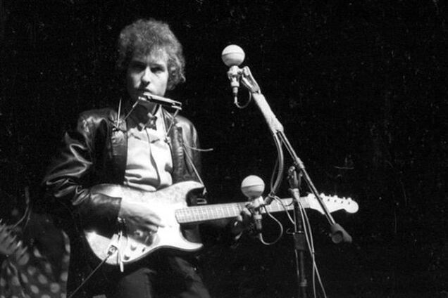 Гитару Боба Дилана пустят с молотка