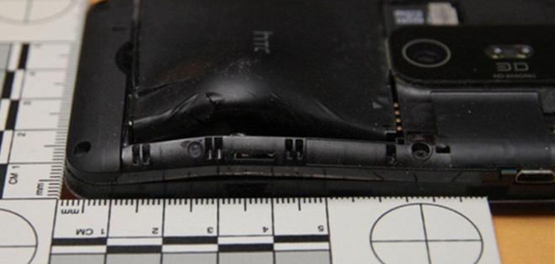 Смартфон HTC спас человека от пулевого ранения