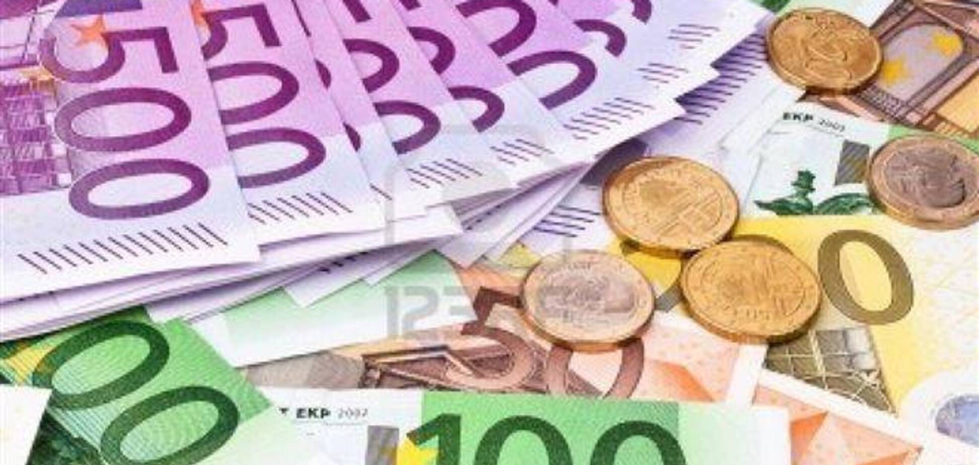 Евро снизился на открытии межбанка, 01 ноября 2013