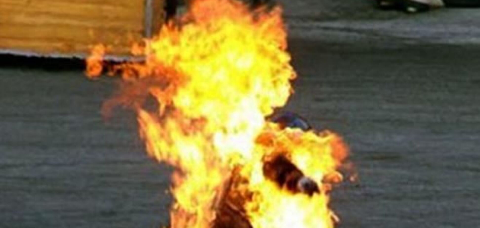Тунісець підпалив себе біля будівлі уряду