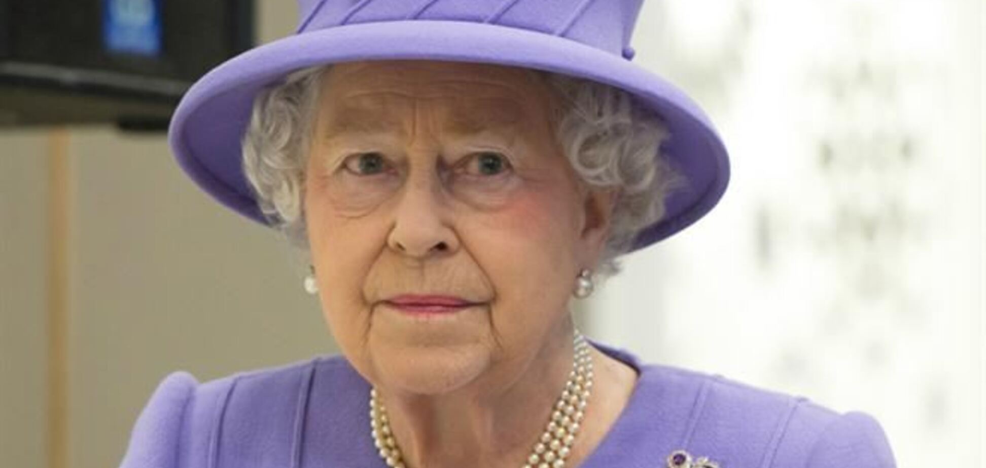 Королева Великобританії направила особисті кошти на допомогу філіппінцям