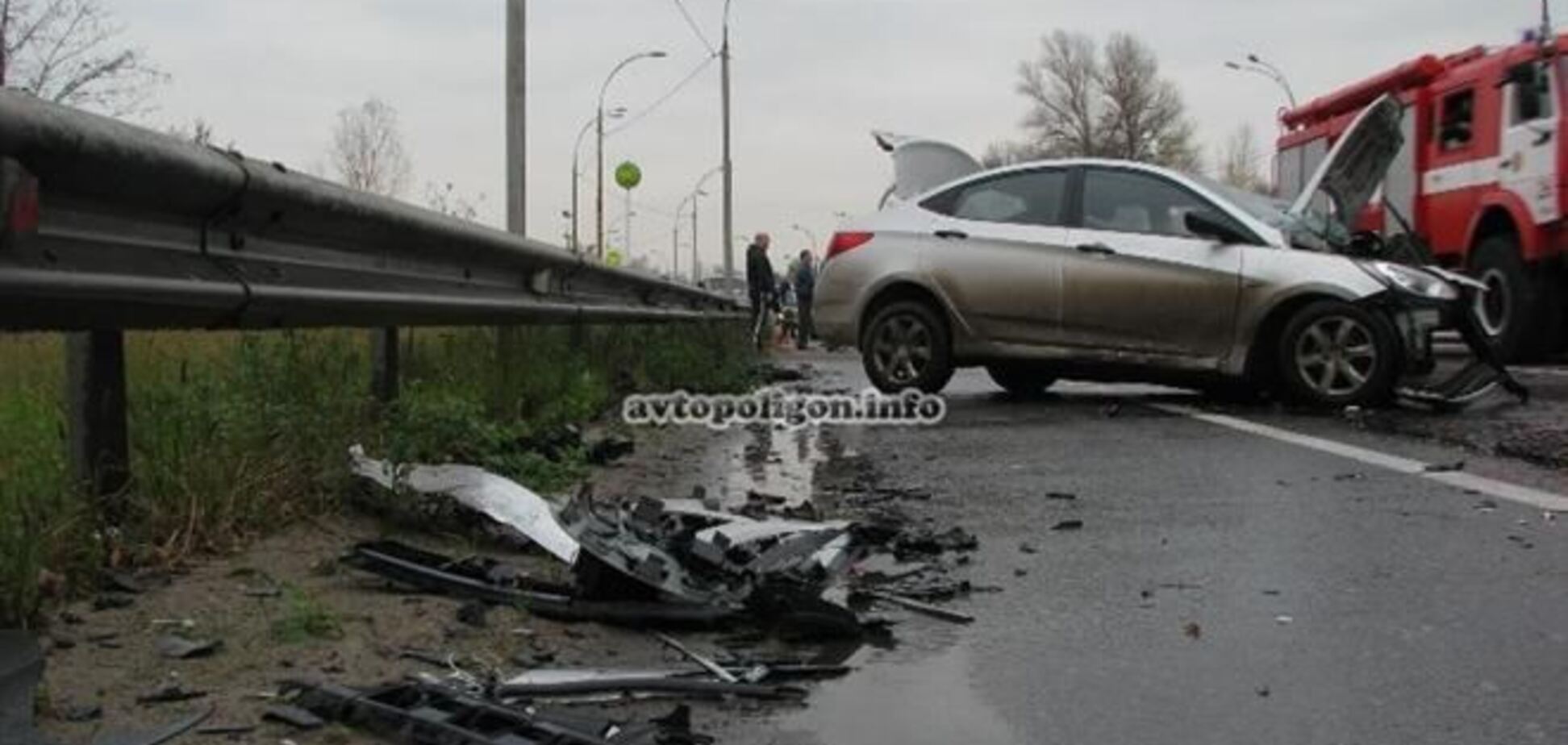 В Киеве столкнулись три авто: пострадали четыре человека