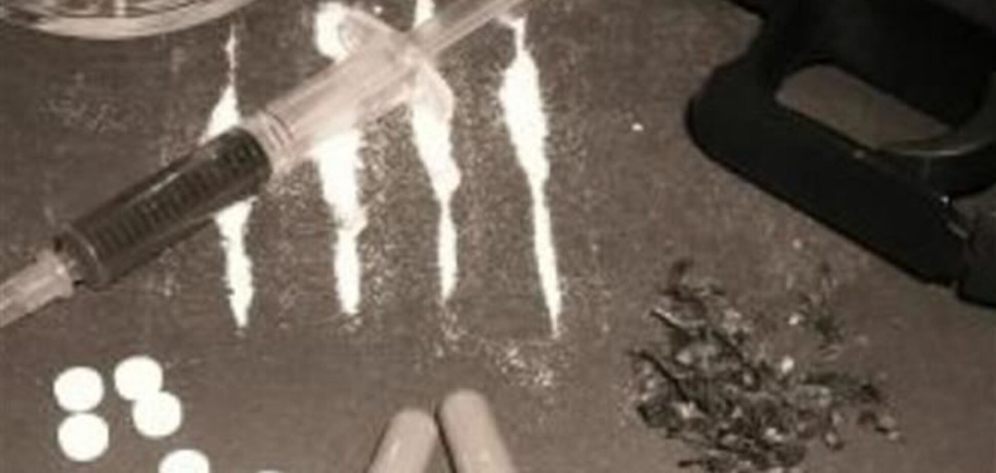 Надзиратели Бориспольской колонии продавали зэкам наркотики