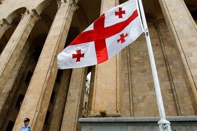 В Грузии у резиденции президента нашли голого полицейского с отрезанным ухом