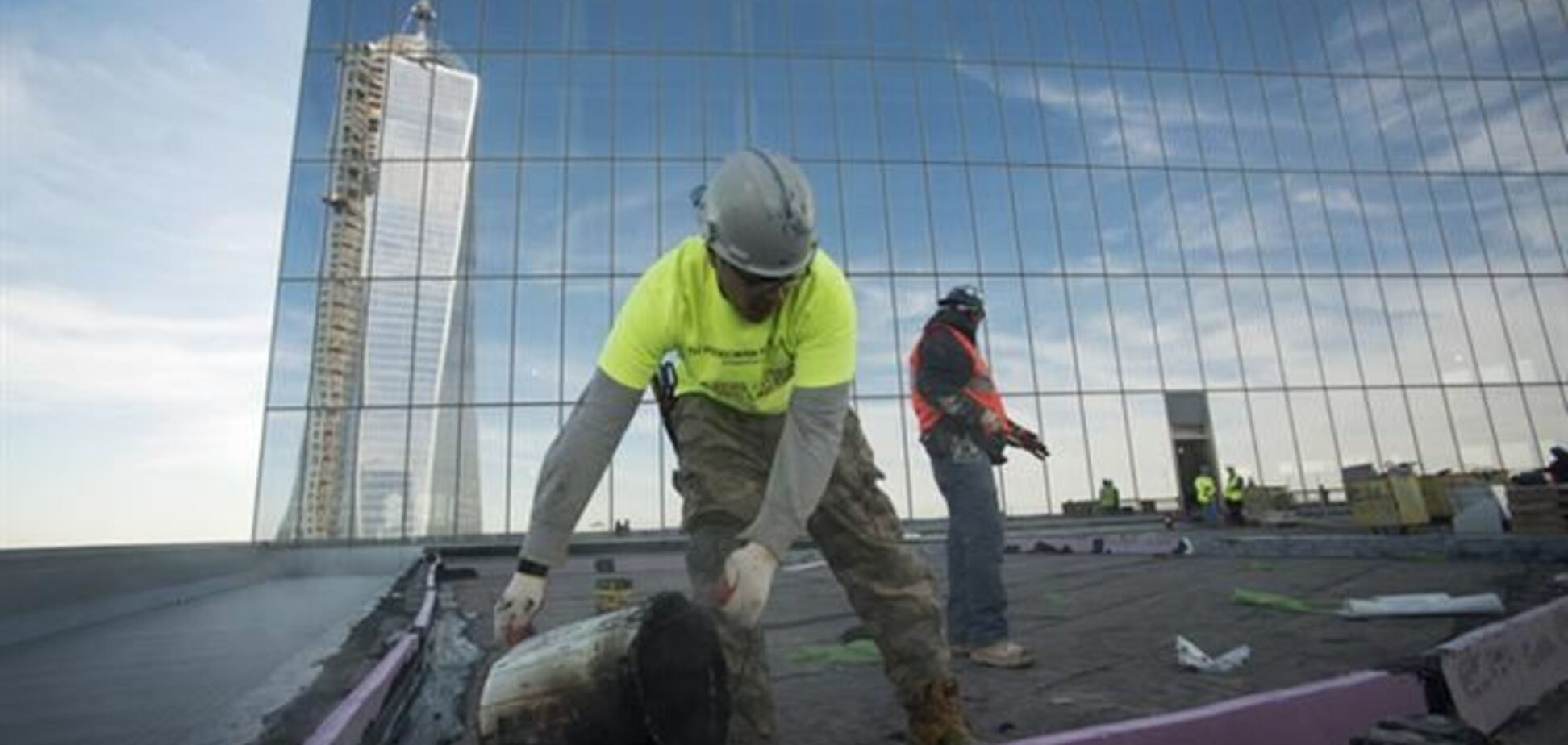 В Нью-Йорке откроют небоскреб восстановленного Всемирного Торгового Центра